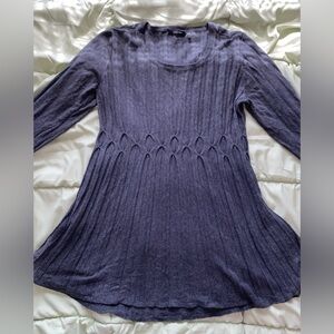 daisy fuentes grey sweater-like top OR dress (when wearing tights)